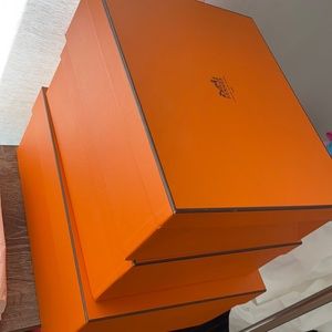 Hermes orange gift box